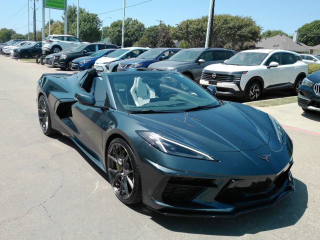 Used 2021 Chevrolet Corvette Stingray Convertible w/ Z51 Performance Package RWD image 4