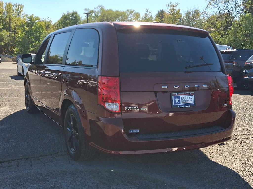 Used 2019 Dodge Grand Caravan SXT w/ Blacktop Package FWD image 9