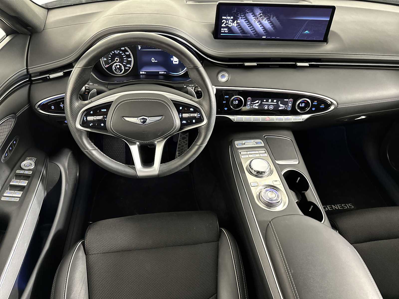 Used 2022 Genesis GV70 2.5T w/ Sport Prestige Package image 13