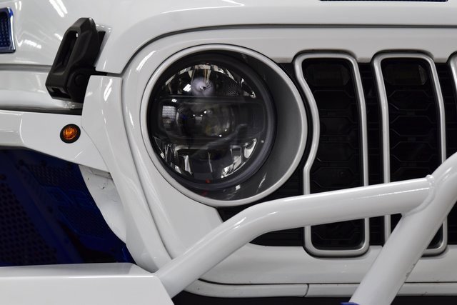 Used 2024 Jeep Wrangler Sahara w/ Safety Group image 10