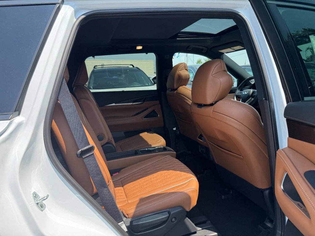 New 2026 INFINITI QX60 Autograph w/ Dark Cargo Package image 5