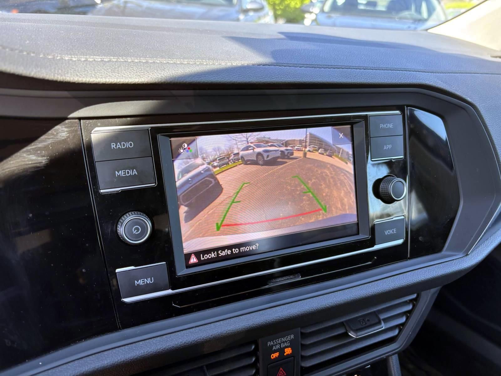 Used 2024 Volkswagen Jetta SE image 20