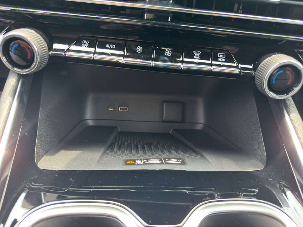 New 2025 Chevrolet Traverse RS image 33