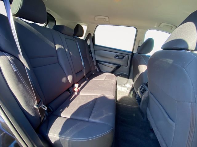 Used 2024 Nissan Rogue S image 14