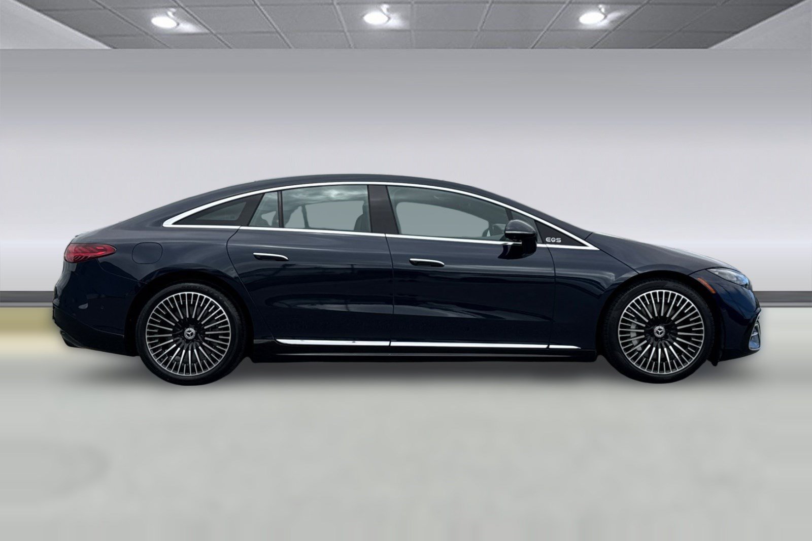 Used 2023 Mercedes-Benz EQS 580 4MATIC Sedan image 8