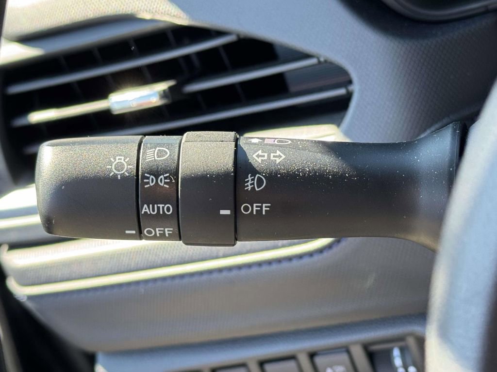 Used 2025 Subaru Forester Limited image 21