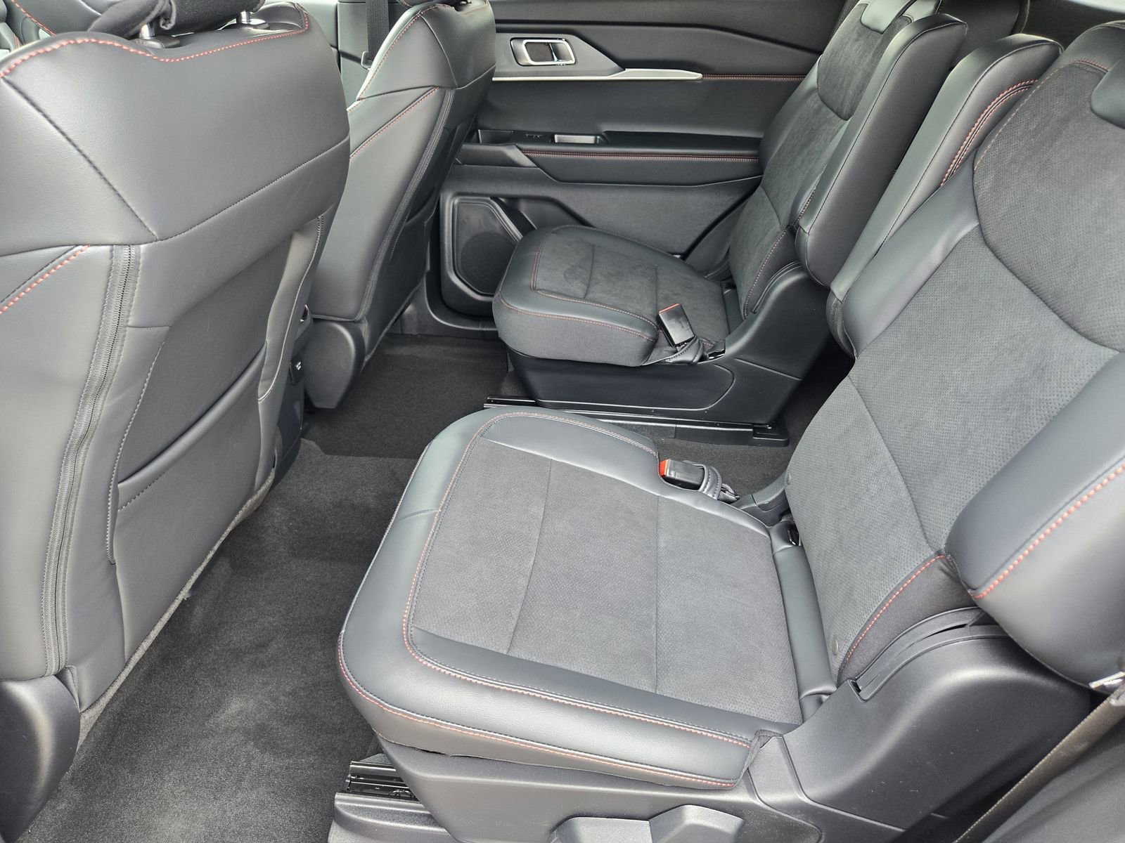 New 2026 Ford Explorer ST RWD image 26