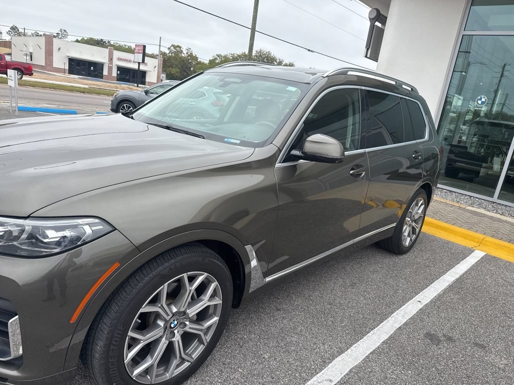 Used 2020 BMW X7 xDrive40i w/ Premium Package AWD/4WD image 11