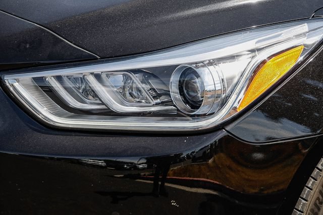 Used 2019 Genesis G90 5.0 Ultimate RWD image 8