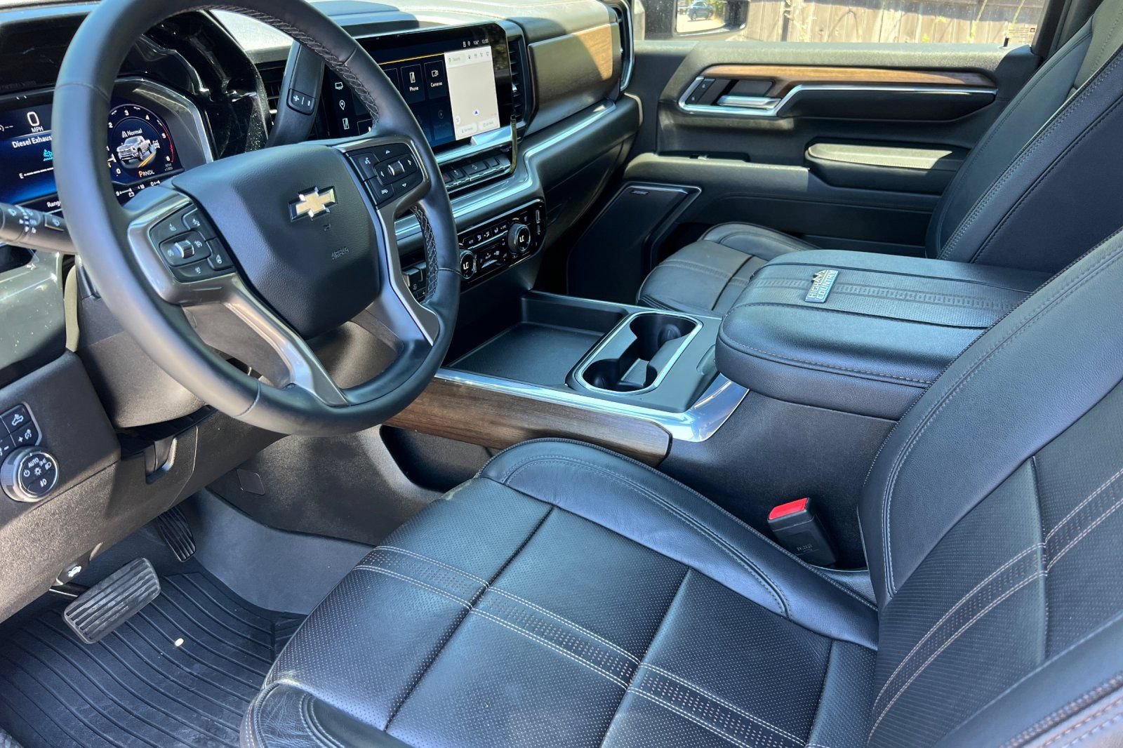 Used 2024 Chevrolet Silverado 2500 High Country AWD/4WD image 11