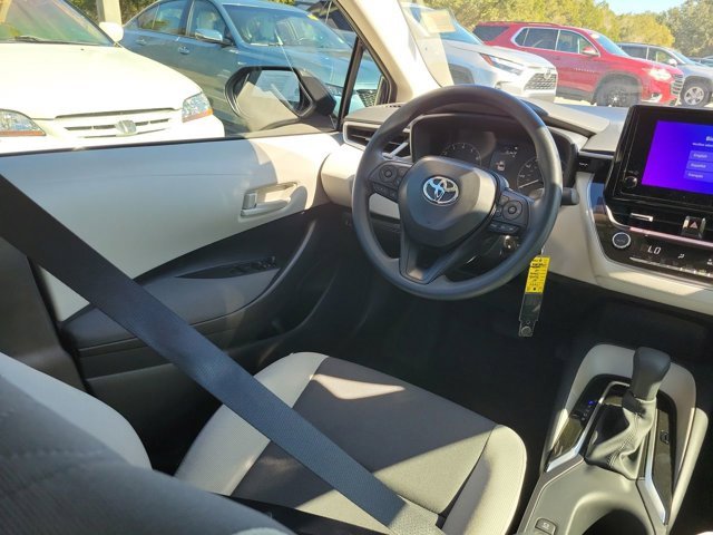 Used 2025 Toyota Corolla LE image 7