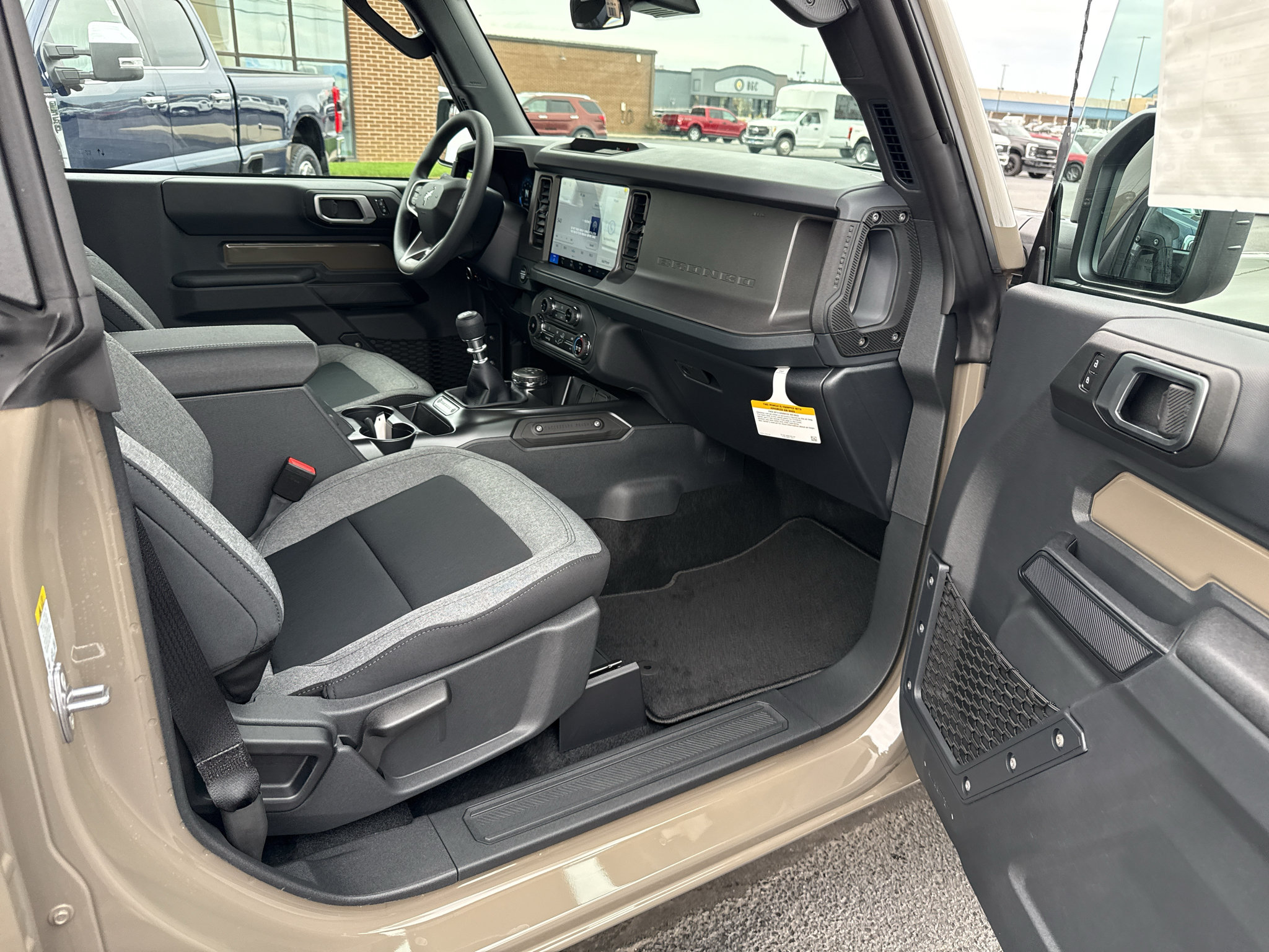 New 2026 Ford Bronco 2-Door AWD/4WD image 26