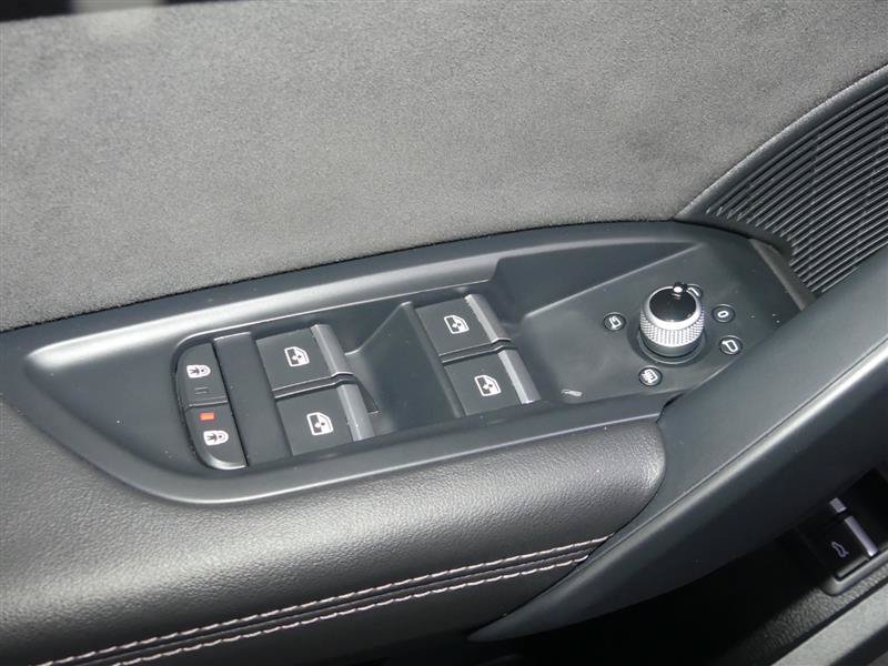 Used 2021 Audi Q5 e Premium Plus w/ Premium Plus Package AWD/4WD image 21