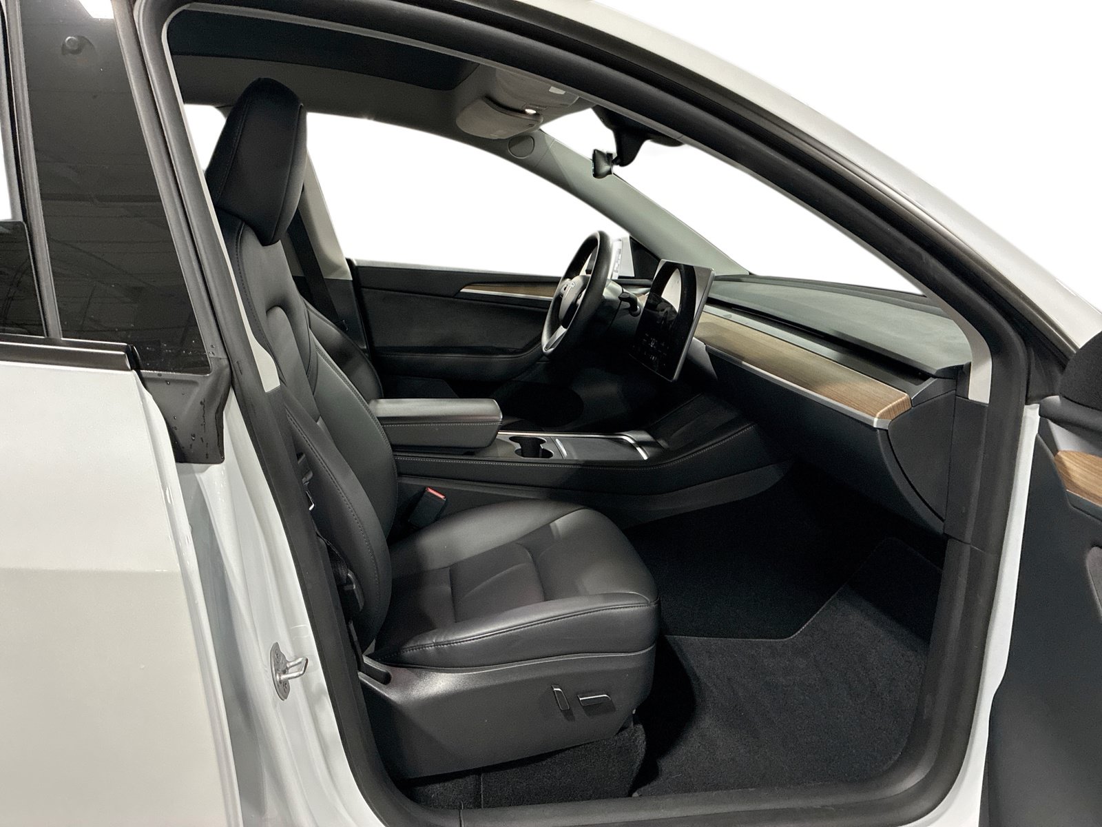 Certified 2023 Tesla Model Y Long Range AWD/4WD image 13