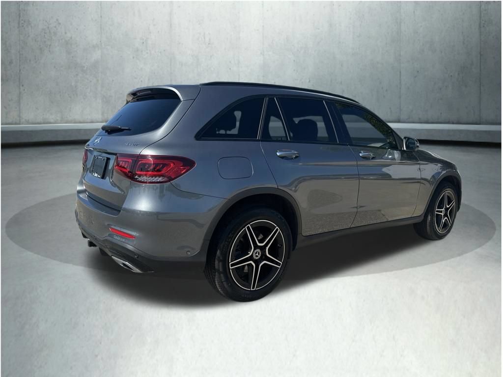 Used 2021 Mercedes-Benz GLC 300 4MATIC image 5