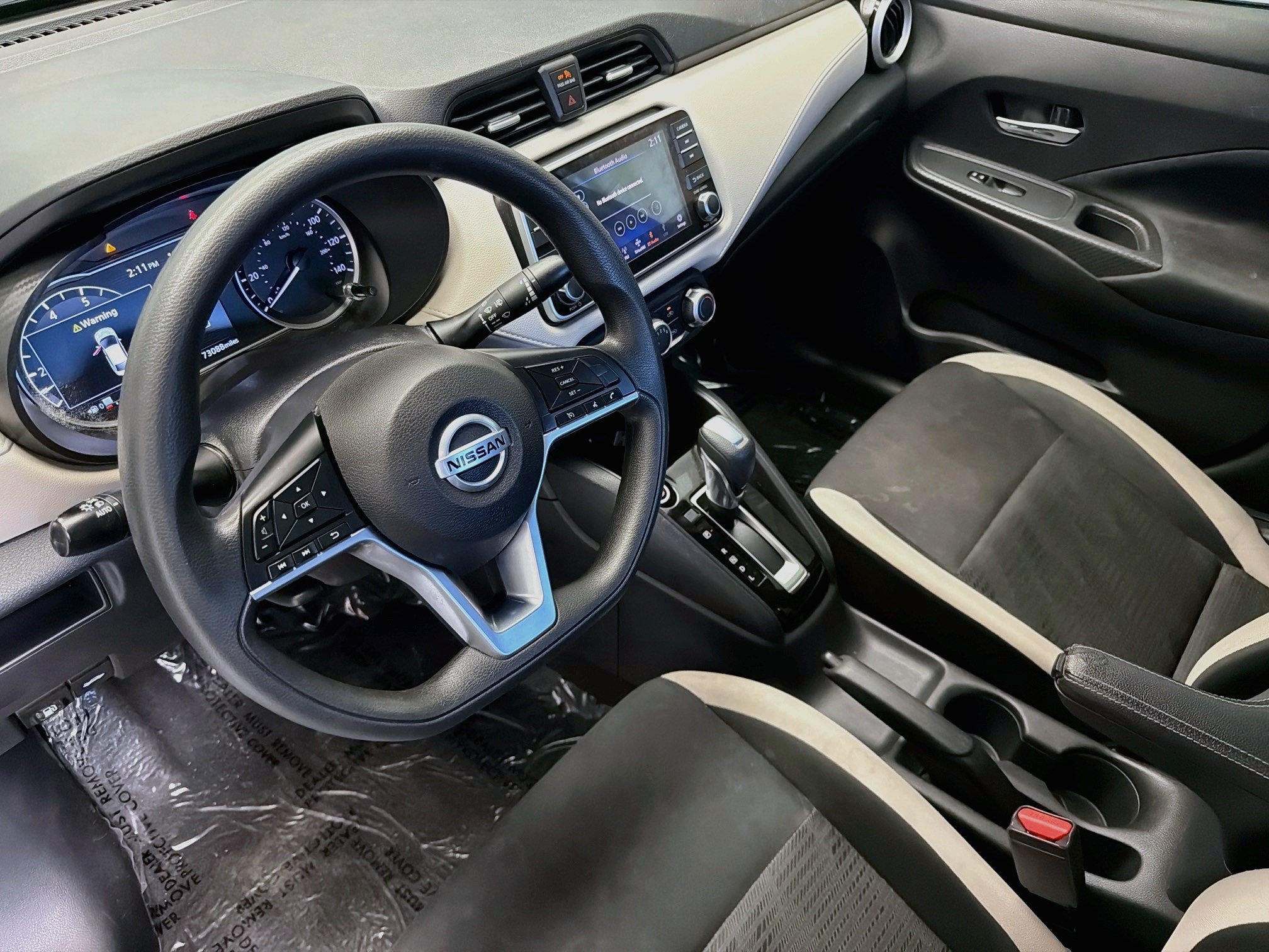 Used 2021 Nissan Versa SV FWD image 7