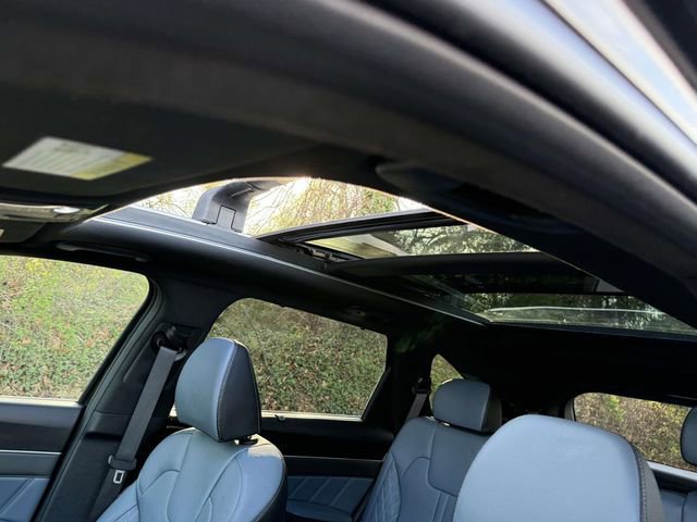 Used 2025 Kia Sorento SX Prestige image 12