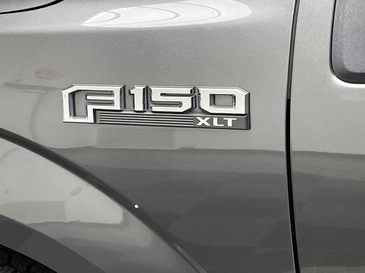Used 2018 Ford F150 XLT w/ Equipment Group 302A Luxury AWD/4WD image 34