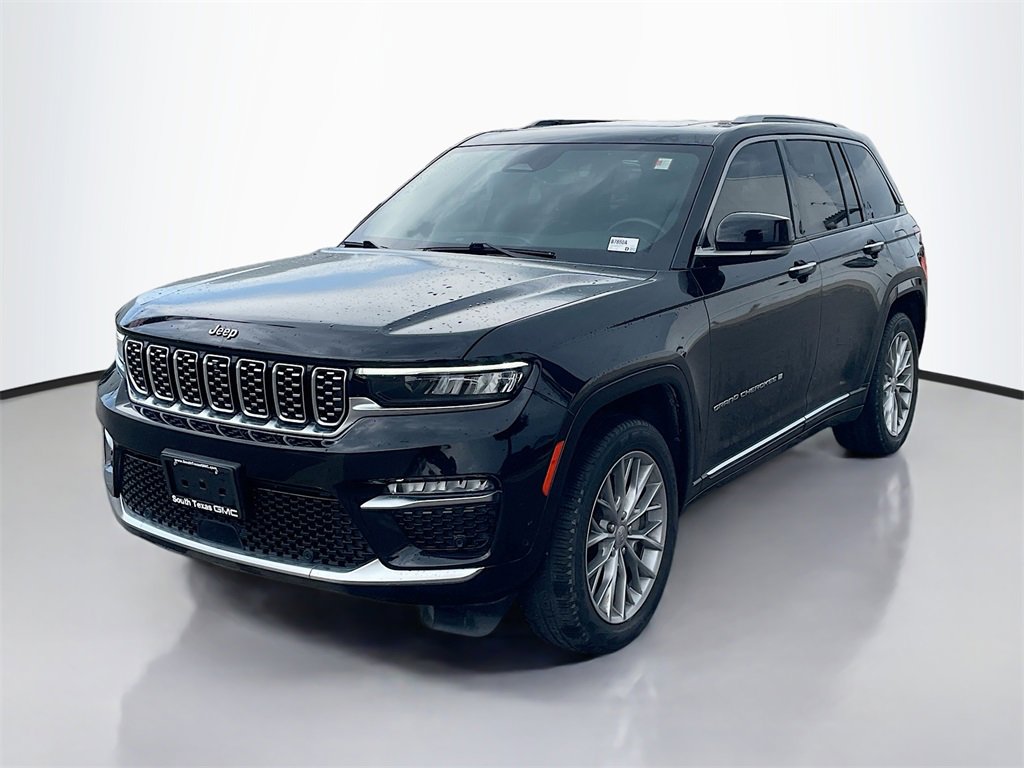 Used 2023 Jeep Grand Cherokee Summit image 2
