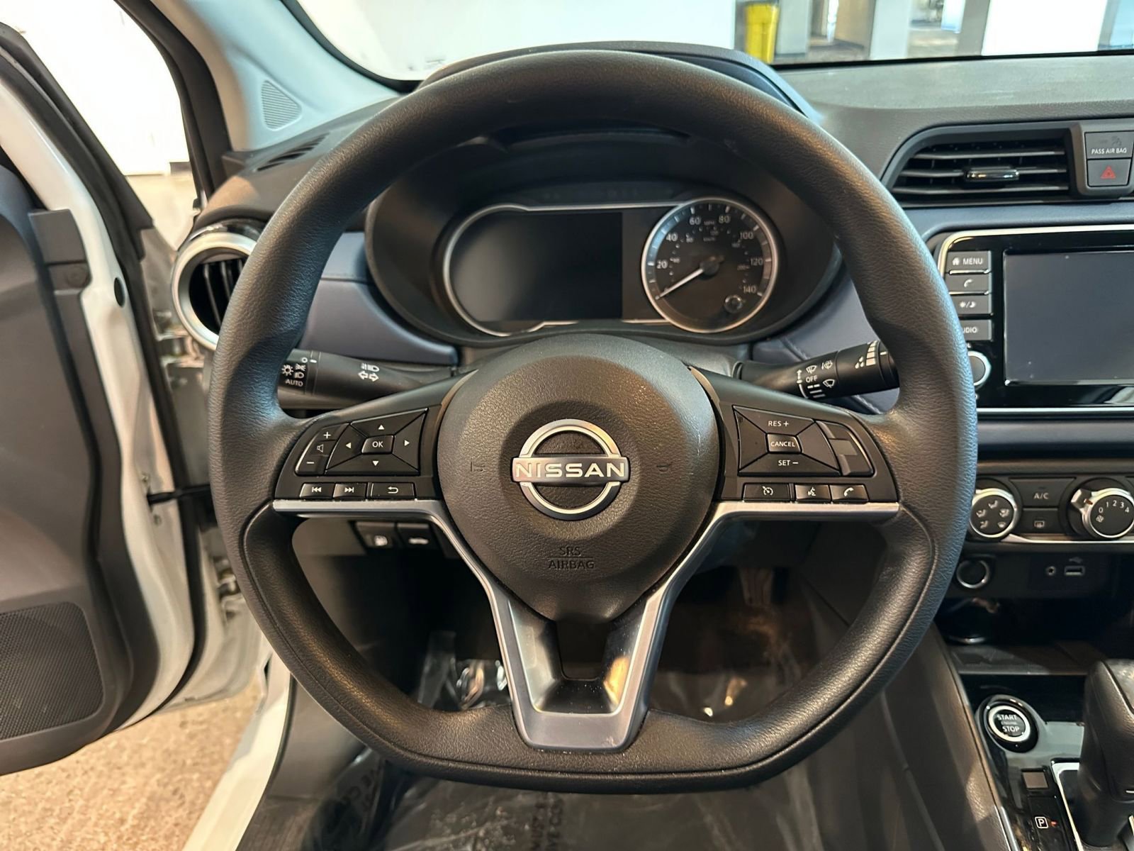 Used 2025 Nissan Versa SV image 27