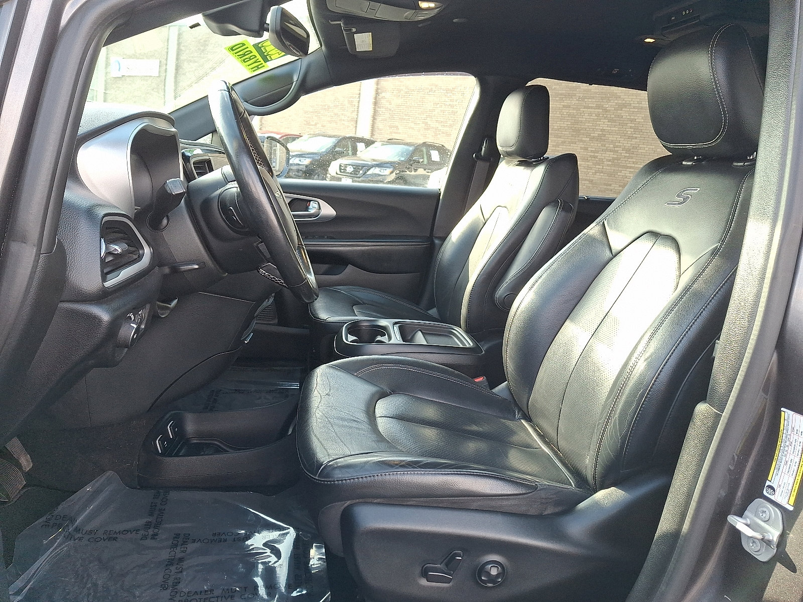 Used 2020 Chrysler Pacifica Touring-L w/ Advanced Safetytec Group image 14