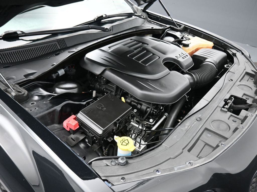 Used 2019 Chrysler 300 Touring w/ Sport Appearance Package image 46