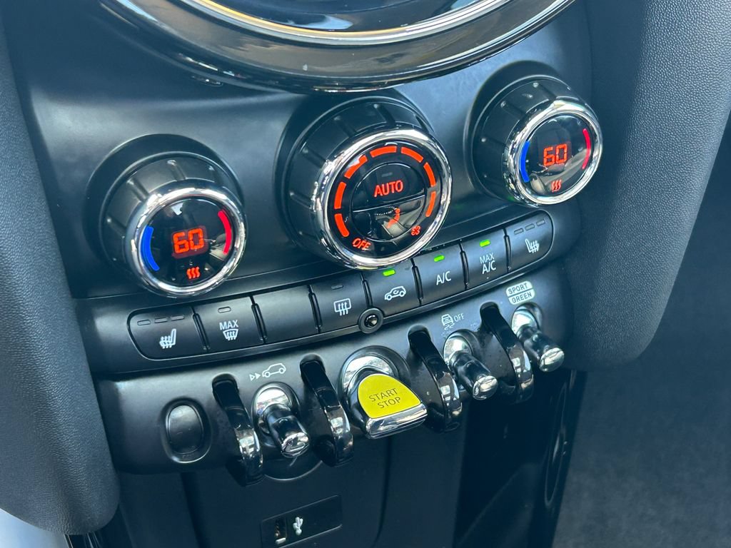 Used 2024 MINI Cooper SE FWD image 27