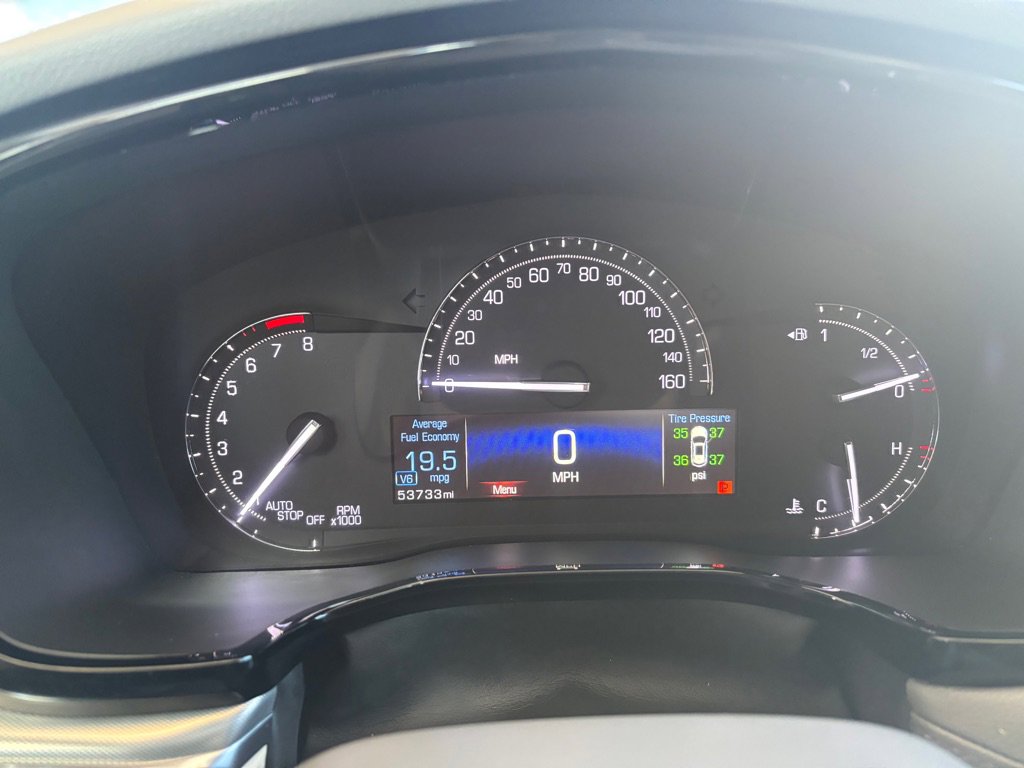 Used 2017 Cadillac XT5 Luxury w/ Driver Awareness Package FWD image 12