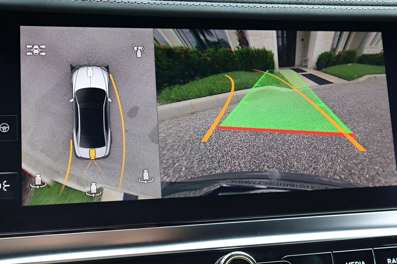 New 2025 Bentley Flying Spur Plug-In Hybrid image 26