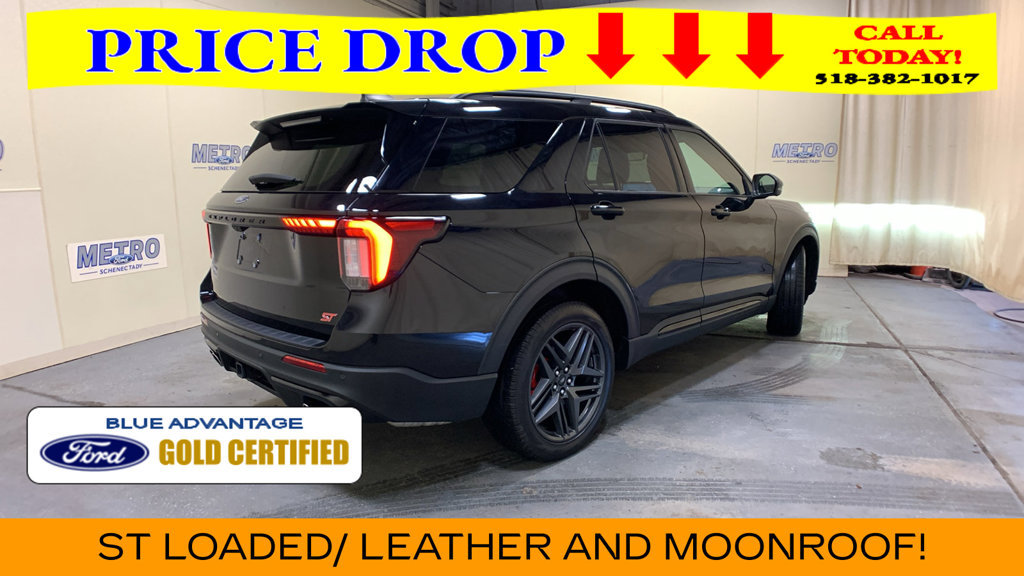Certified 2025 Ford Explorer ST AWD/4WD image 3