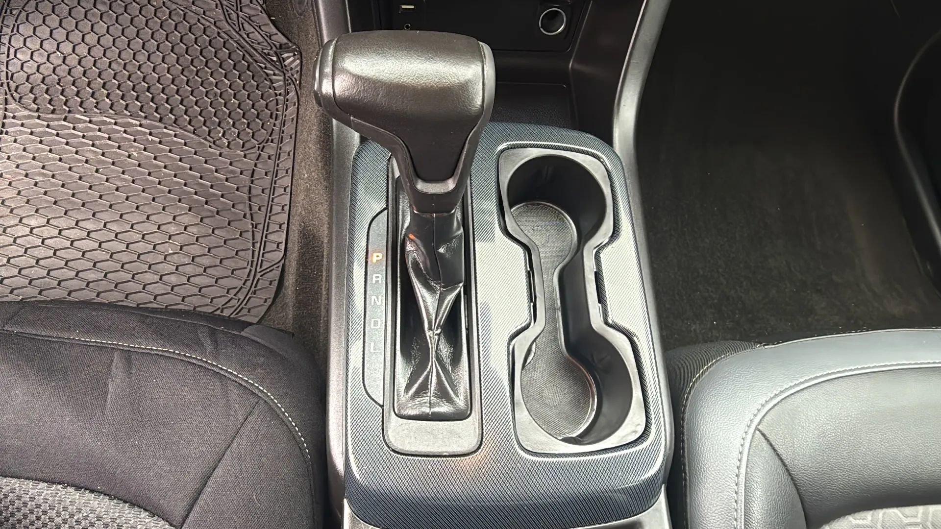 Used 2018 Chevrolet Colorado Z71 image 16