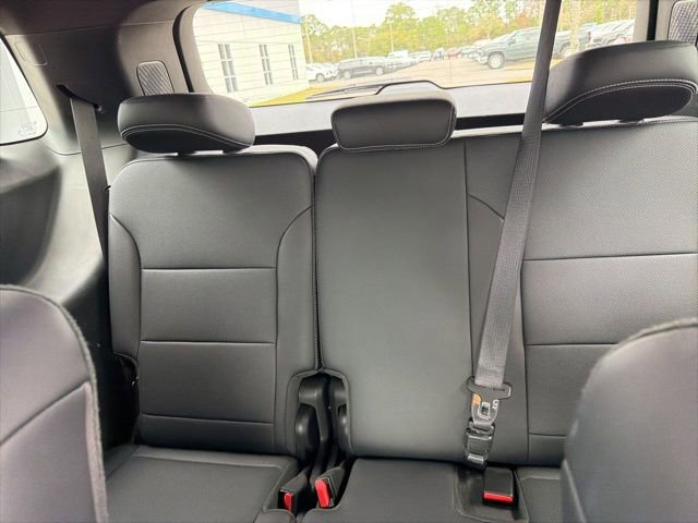 Certified 2025 Chevrolet Traverse LT image 8