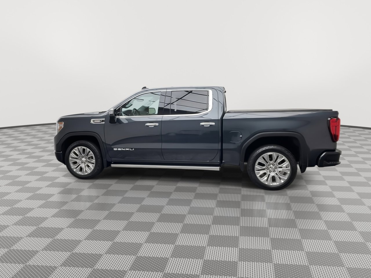 Certified 2022 GMC Sierra 1500 Denali w/ Denali Premium Package AWD/4WD image 44