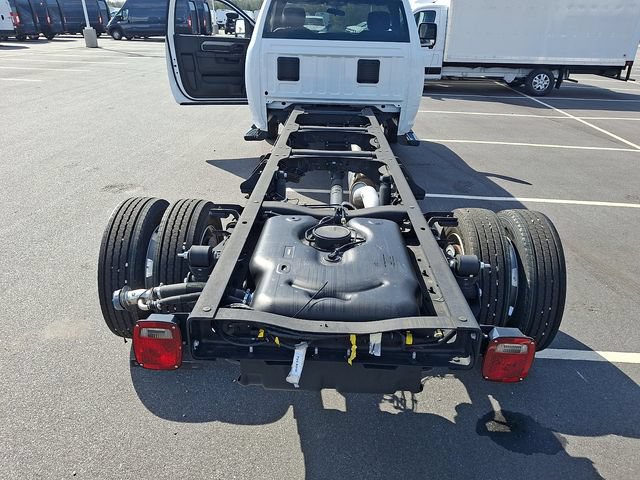 Used 2024 RAM 5500 Tradesman RWD image 29