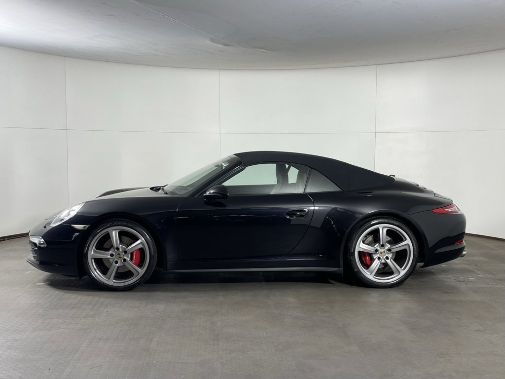 Certified 2013 Porsche 911 Carrera 4S image 2