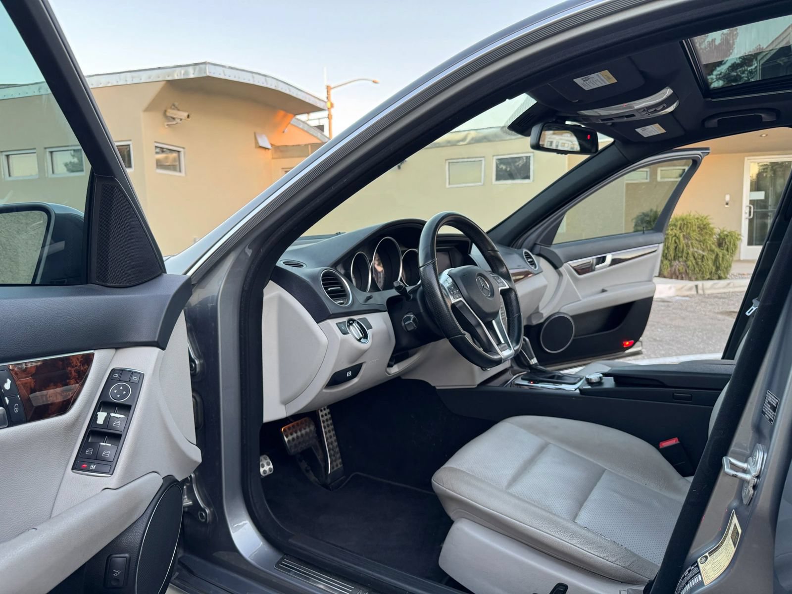 Used 2012 Mercedes-Benz C 250 Sedan image 11