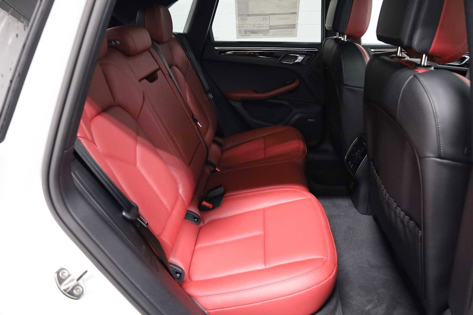 New 2026 Porsche Macan image 36