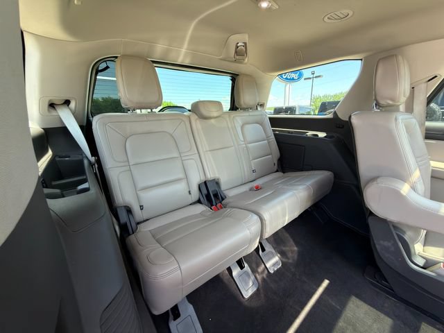 Used 2024 Lincoln Navigator Premiere AWD/4WD image 17