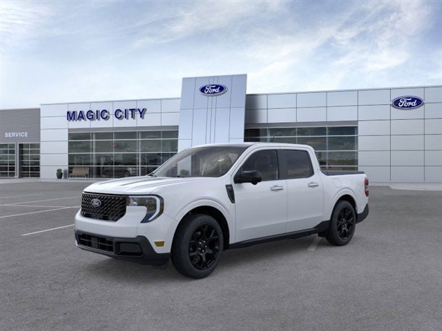 New 2025 Ford Maverick Lariat w/ Black Appearance Package