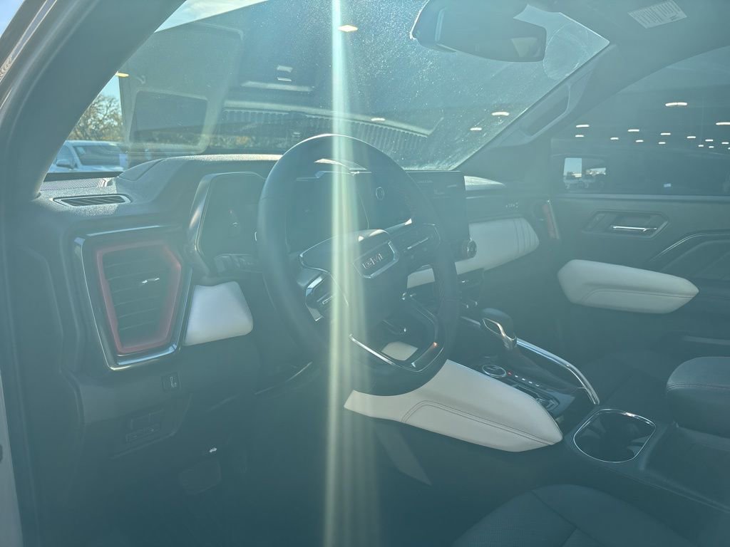Used 2024 GMC Canyon AT4X image 12