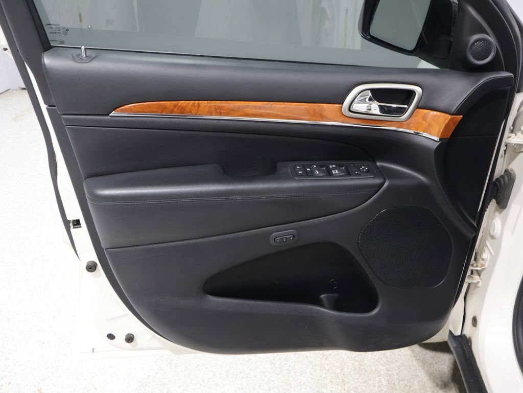 Used 2012 Jeep Grand Cherokee Overland AWD/4WD image 14