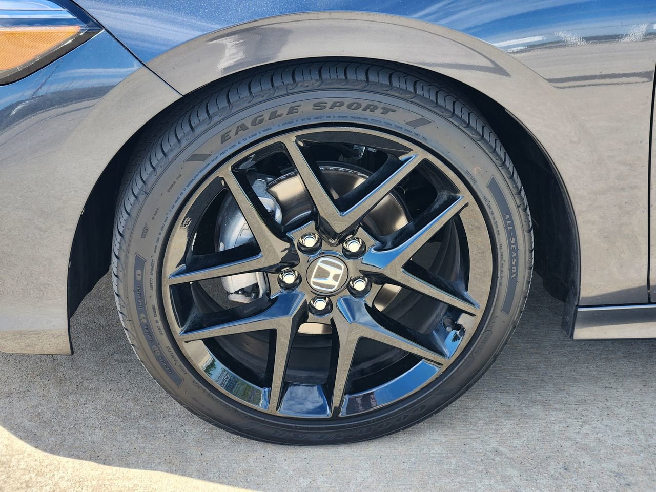 Certified 2025 Honda Civic Sport image 11