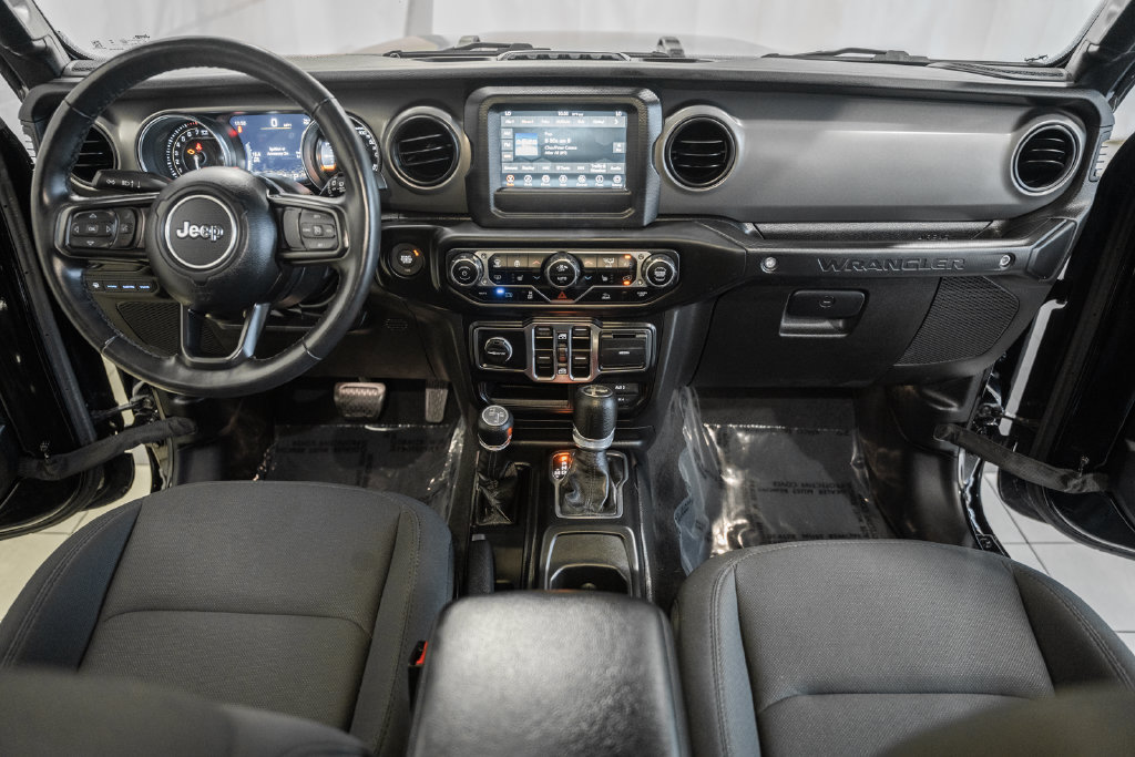 Used 2023 Jeep Wrangler Unlimited w/ Cold Weather Group AWD/4WD image 18