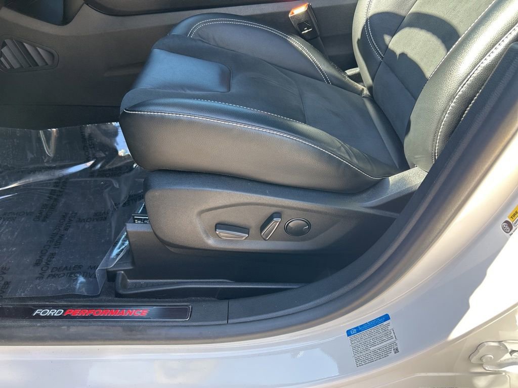 Used 2024 Ford Edge ST w/ Equipment Group 401A image 16