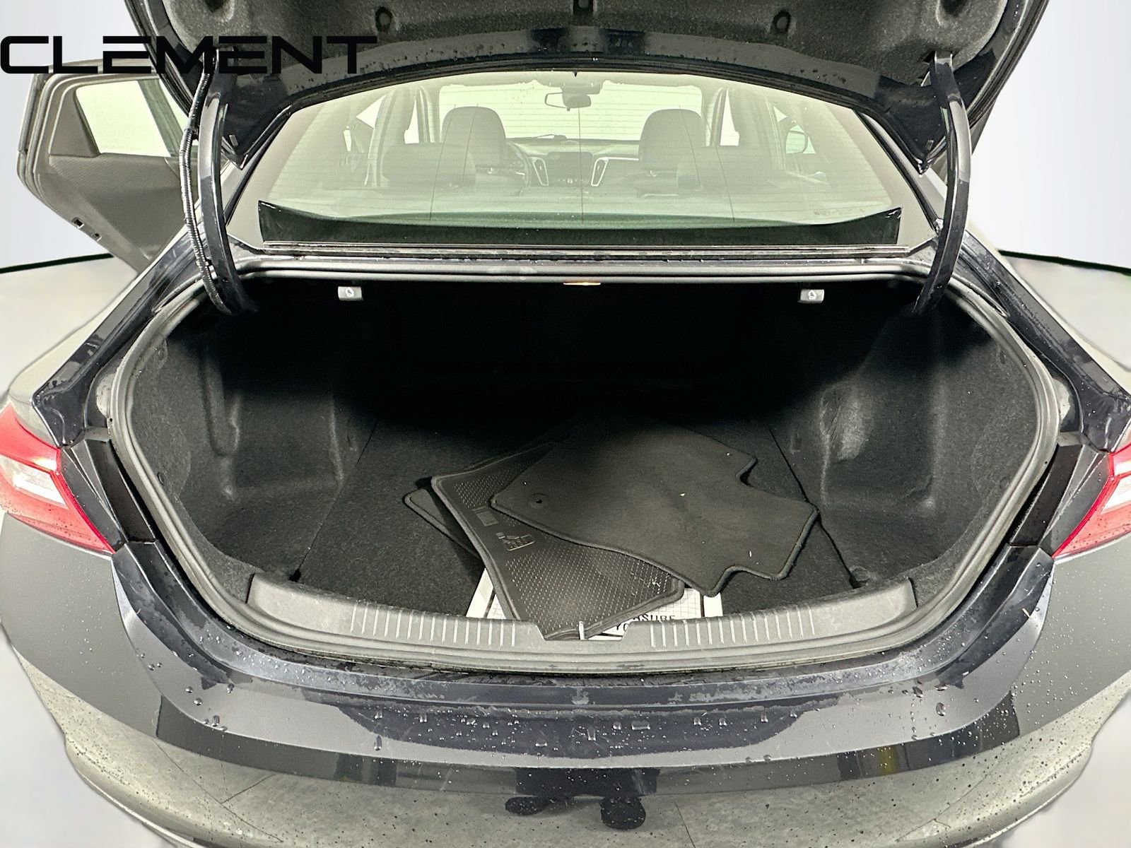 Used 2023 Chevrolet Malibu LT image 11