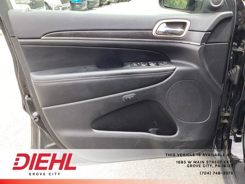 Used 2017 Jeep Grand Cherokee Limited AWD/4WD image 17