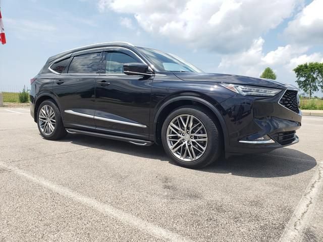 Used 2024 Acura MDX SH-AWD w/ Advance Package image 3