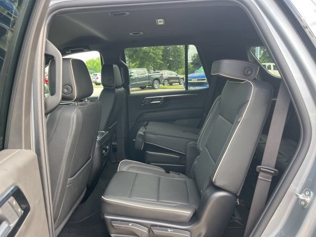 Used 2025 Chevrolet Tahoe Premier RWD image 38