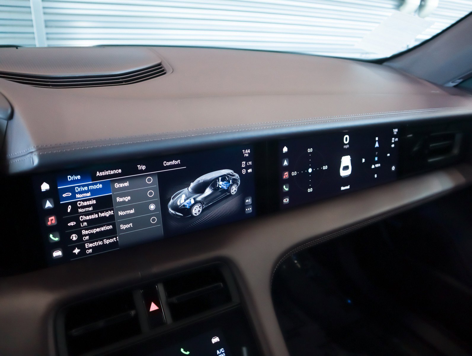 Used 2021 Porsche Taycan 4 Cross Turismo image 19