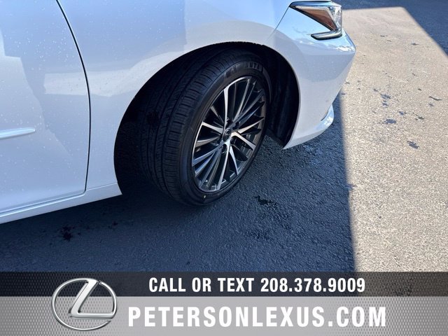 Used 2023 Lexus ES 300h w/ Premium Package FWD image 11